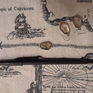 Chloe & Isabel ocean lace necklace & earrings